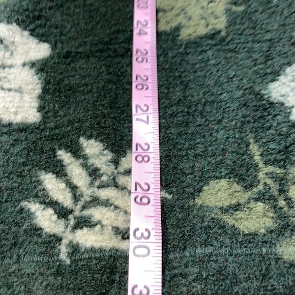 Vintage 🇺🇸 Woolrich Leaf Sweater - Picture 3 of 7